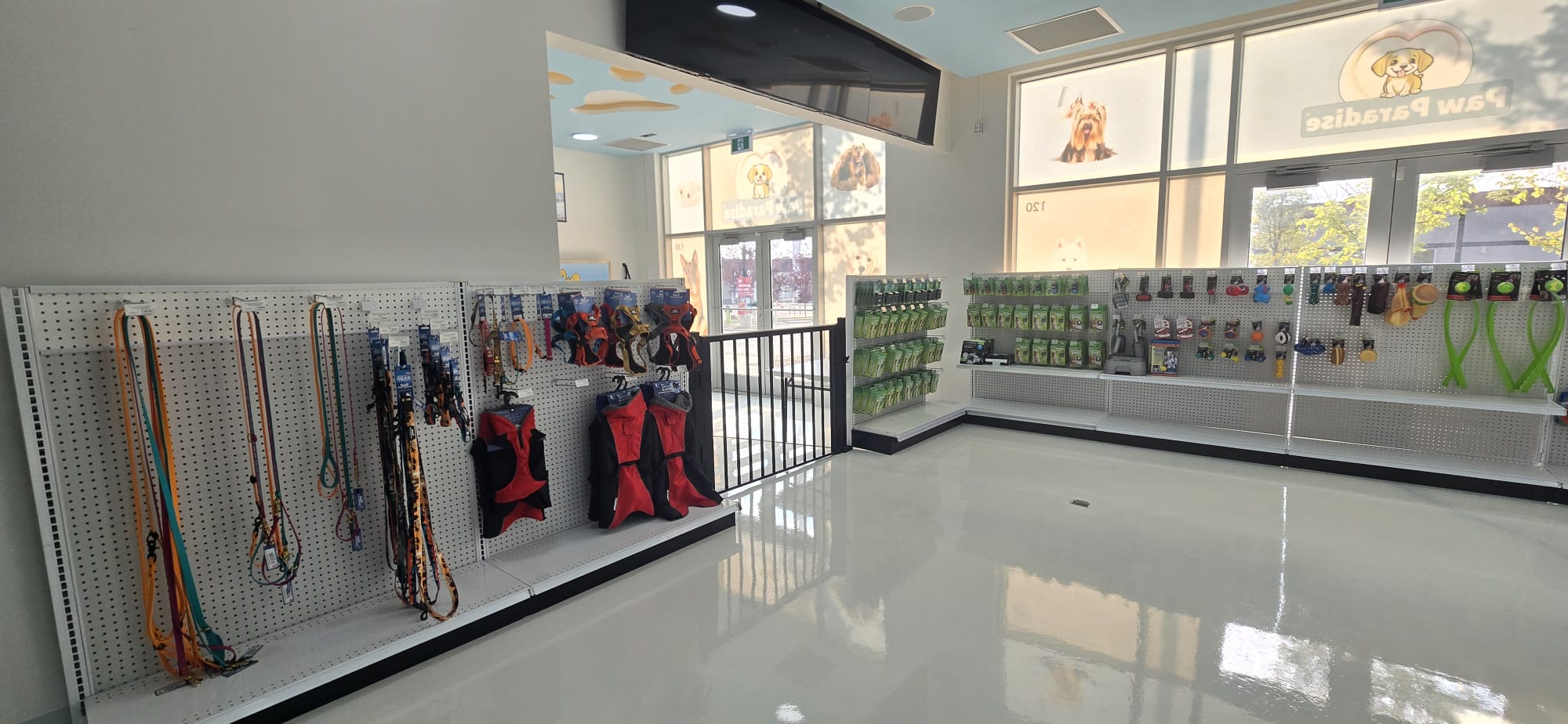 Pet Food & Accessories